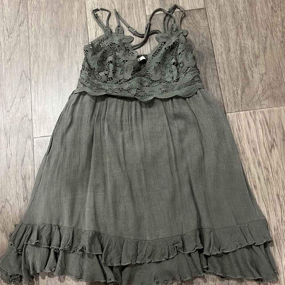 LISTICLE sundress adjustable straps, olive green, sz S